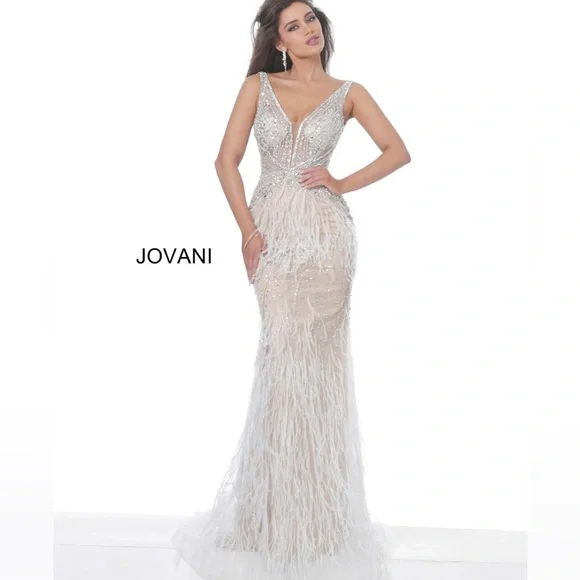 New Jovani 03023 Sheer Embellished Bodice
Feather Gown|Cream|00|Missing Tags - Picture 3 of 17